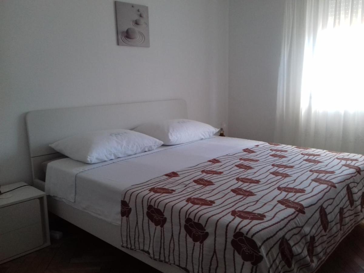 Apartment Dragan Pula Exteriér fotografie